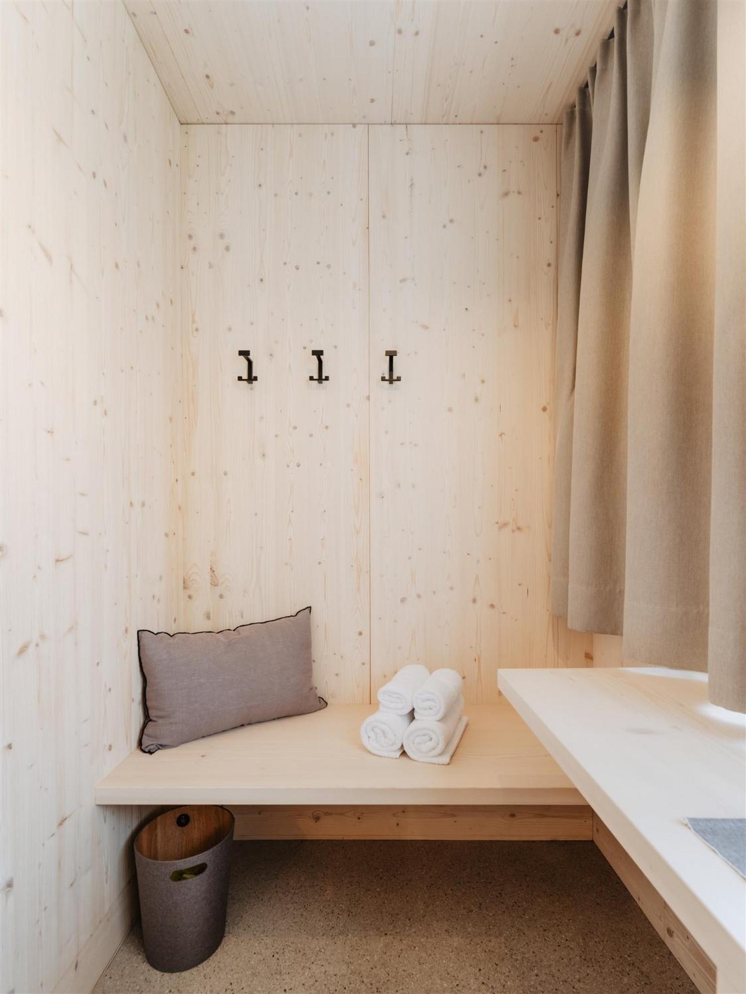 B&B Hotel Zimmerei Mit Fruehstueck 룬츠암제 외부 사진
