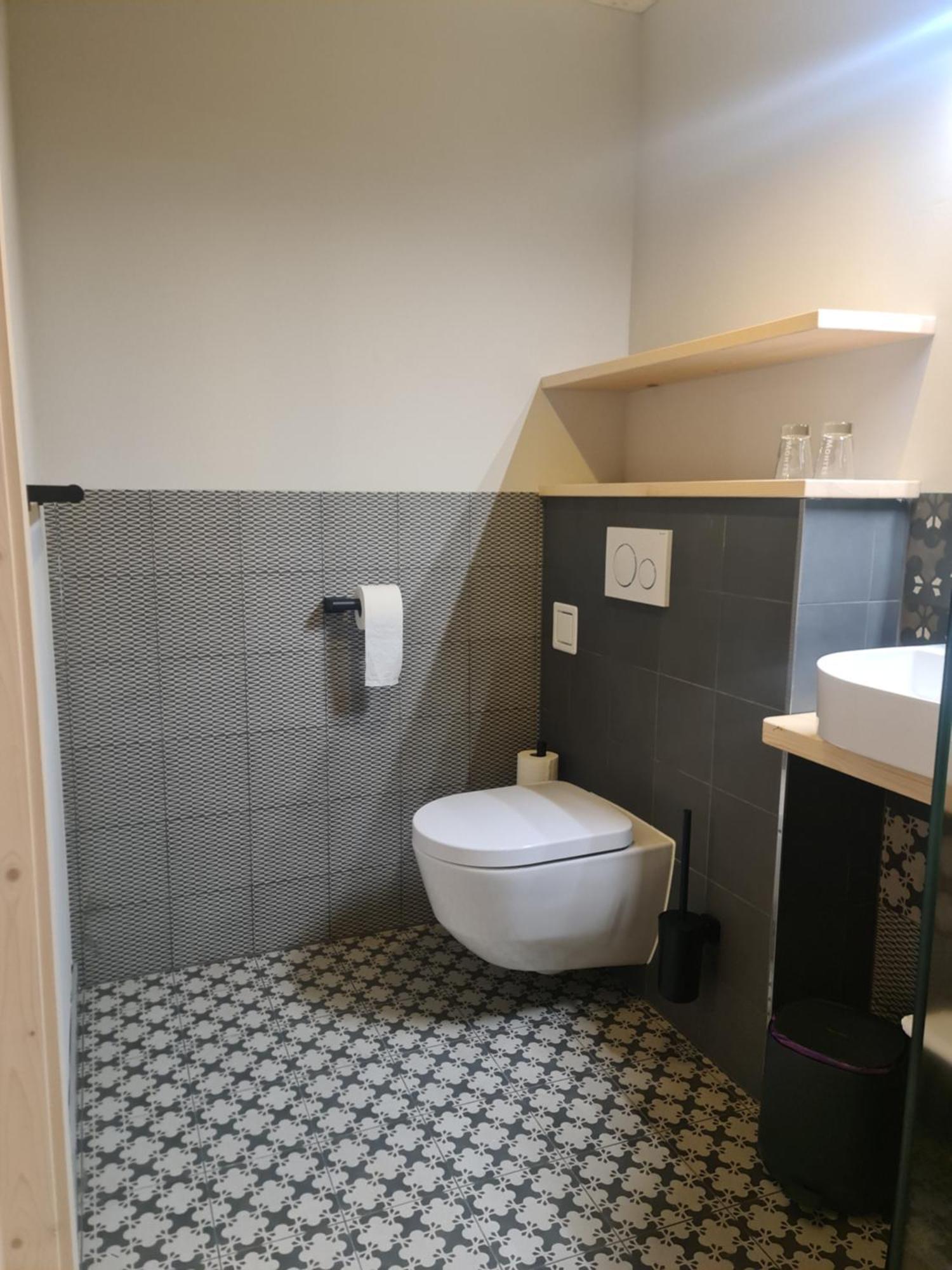 B&B Hotel Zimmerei Mit Fruehstueck 룬츠암제 외부 사진